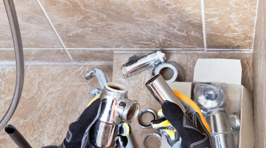 Professional gutter cleaning in Clearmont, MO